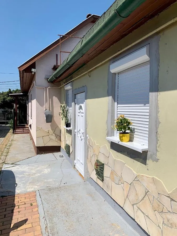 ハイデゥソボスローAmira Apartmanアパートメント
